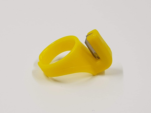 [A14801] BAGUE COUPE-FILS EN PLASTIQUE
